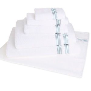 Hotel Style 100% Cotton Bath Towels. Set of 4